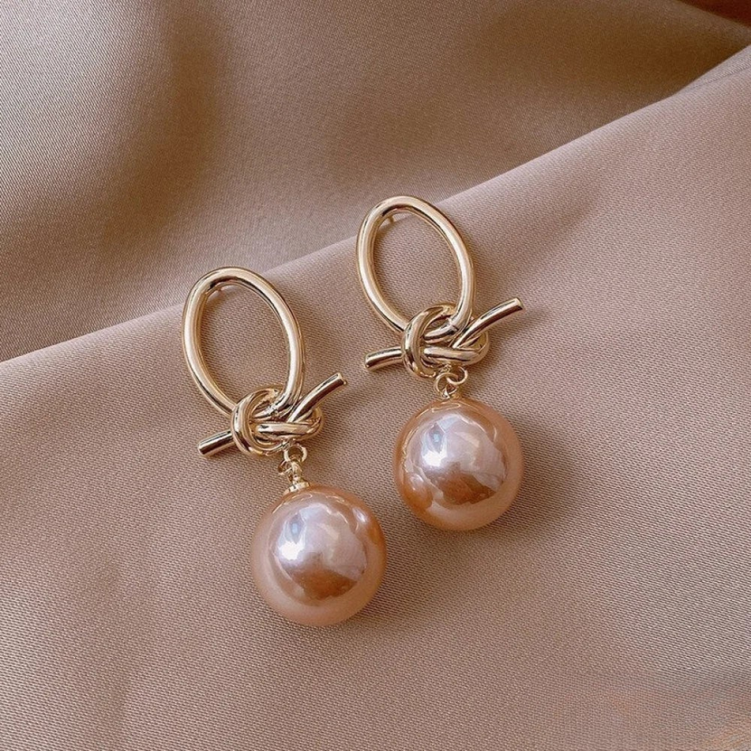 Antonia | Aros Nudo