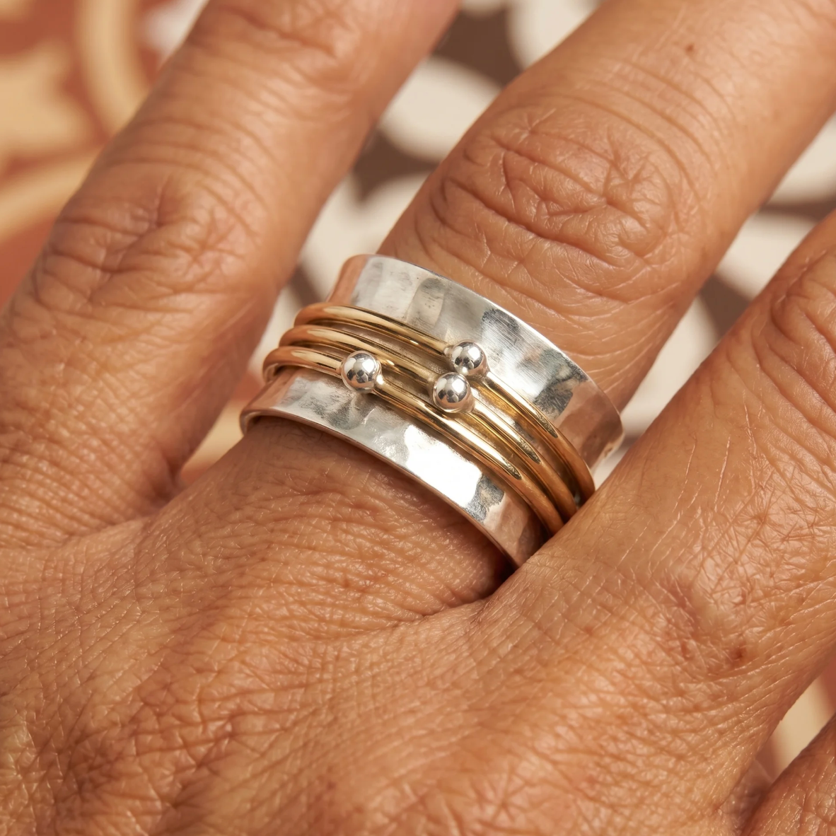 Vanina | Anillo Martillado Bicolor