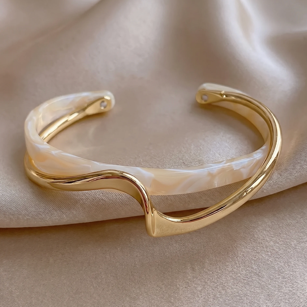 Analía | Brazalete Escultórico